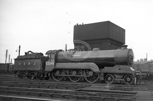 LNER B2 locomotive model train body in O, HO and OO