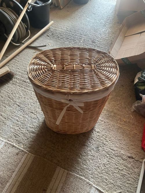 Wicker Storage Basket with Lid – Home Laundry & Utility Use — image 1