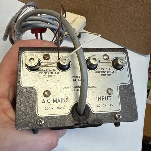 Tri-ang Model Railways Power Units- RP4.5 Power Controller With Aux Outputs — image 5