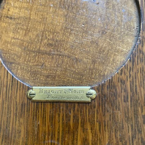 Vintage oak wooden cigarette box with key — image 8