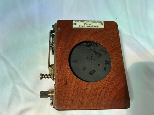 Thornton-Pickard Patent Time Shutter Mahogany And Brass — image 4