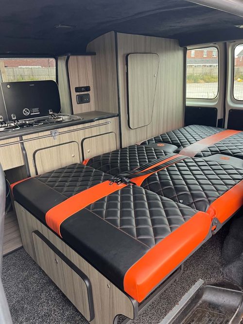 Volkswagen Camper Van — image 14