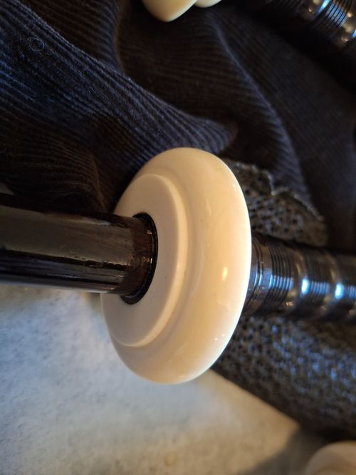 Set of Lawries bagpipes, natural mounts — image 11