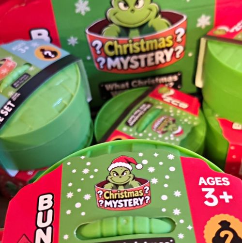 Zuru Christmas Mystery Surprise Green Ball MPN 5 Ages 3+ Years — image 1