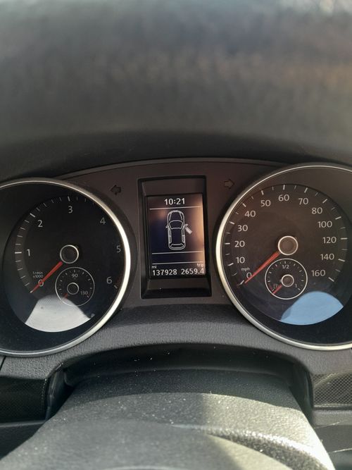 Volkswagen Golf — image 10