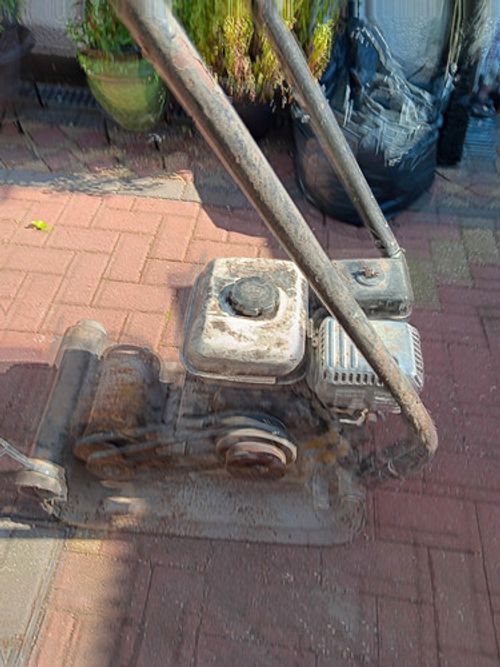 Petrol Vibratory Plate Compactor Wacker Plate, Single Smooth Drum Roller