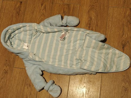 DISNEY STORE Mickey Mouse Gorgeous Snuggly Winter Snowsuit Age 0-3 Months BNWT — image 3