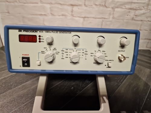 B&K PRECISION 4030 10mhz Pulse Generator New — image 3