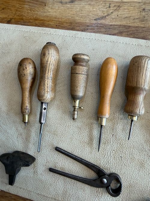 VINTAGE UPHOLSTERY/LEATHER WORKERS TOOLS  — image 11