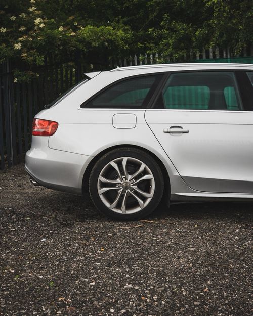 2010 Audi S4 Avant — image 8