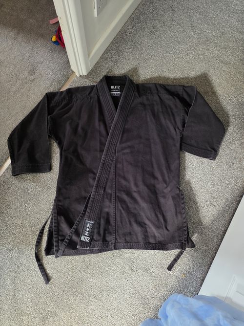 BLITZ Diamond Black Gi Uniform Set 160cm with Belt & Drawstring Bag — image 3