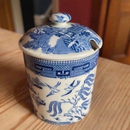 Very Rare Wedgwood Etruria Willow Pattern Small Lidded Jam Pot