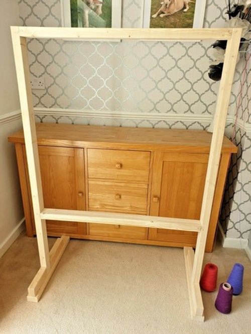Rug tufting frame / Punch needle frame 98cms x 98cms freestanding 