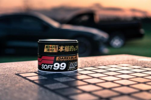 SOFT99 DARK AND BLACK WAX 00010 -CARNAUBA GLOSS PAINT PROTECTION FOR DARK PAINTS — image 2