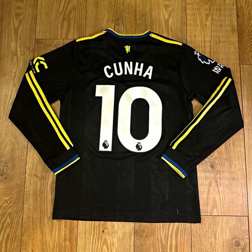 adidas Manchester United Away Shirt Cunha 10 Size S Black Long Sleeve Adults