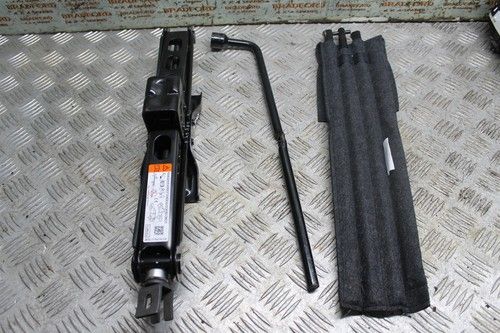 BFD094040 2021 FORD RANGER 2.0 YN2X AUTO SCISSOR JACK KIT