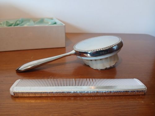 GRENADIER Silver plated white boxed brush and comb baby set — image 8