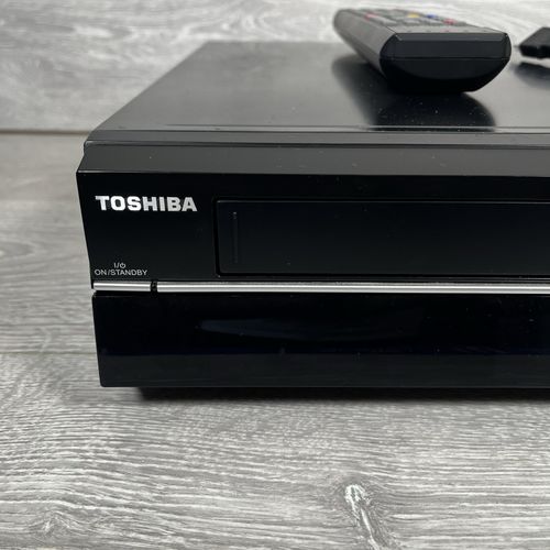 Toshiba DVR19DT DVD Recorder VCR VHS Combi With Remote + Cables Tested Working — image 2