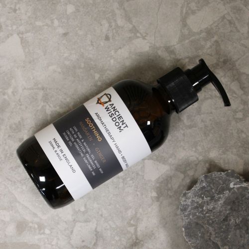 Mandarin & Ginger Hand & Body Wash 250ml — image 3