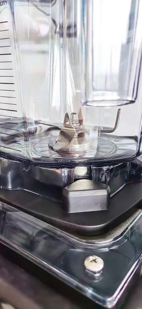 Professional Blender with Sound enclosure Juice Smoothie Maker — image 5