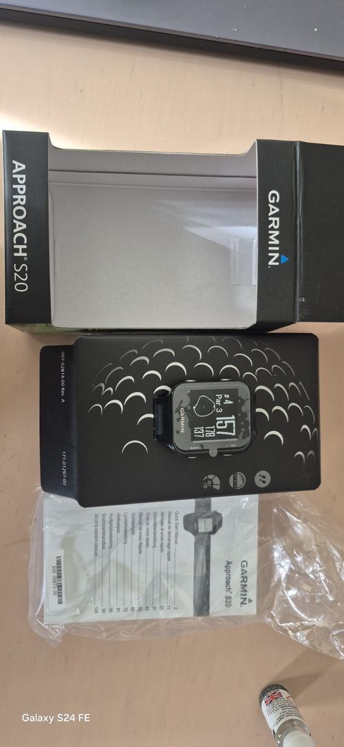 Garmin Approach S20 Golf GPS Watch Black, 40,000 Courses, 15hr Battery — image 4