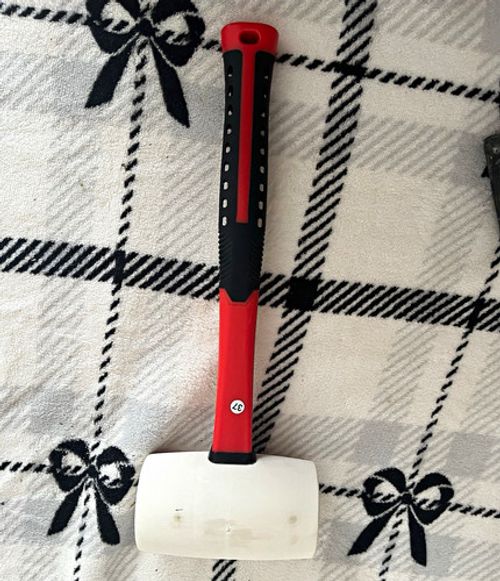 Toolzone White Rubber Mallet 30cm Handle, Rubber Head, Red/Black Grip