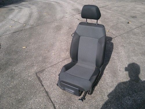 VOLKSWAGEN POLO SEAT - DRIVER/RIGHT SIDE FRONT 3 DOOR 2009-2014