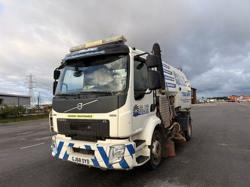 2018 Volvo FL250 Road Sweeper Truck 4x2 Diesel Manual Euro 6 1 Owner