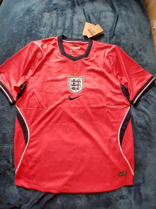 Nike England *Brand New* Football Shirt Size Large