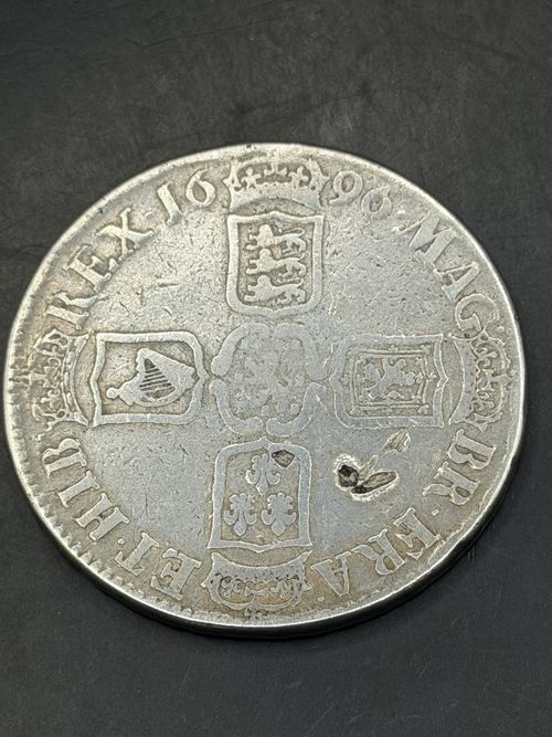 William III, Crown, 1696, Silver — image 3