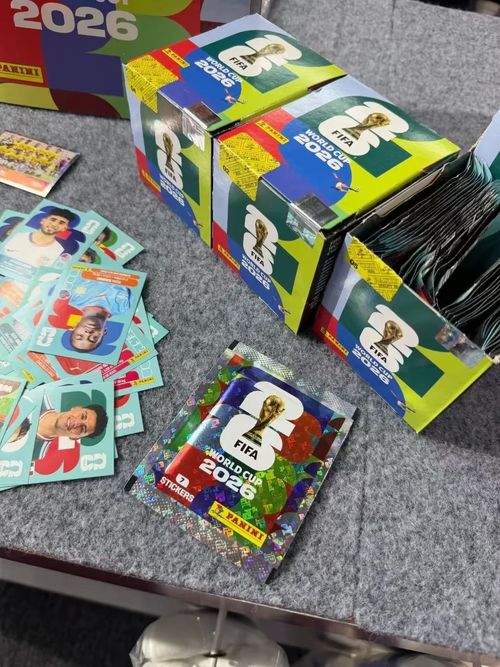 FIFA World Cup 2026 PANINI Collection - 1 Box 50 packs 350 stickers Uk — image 3