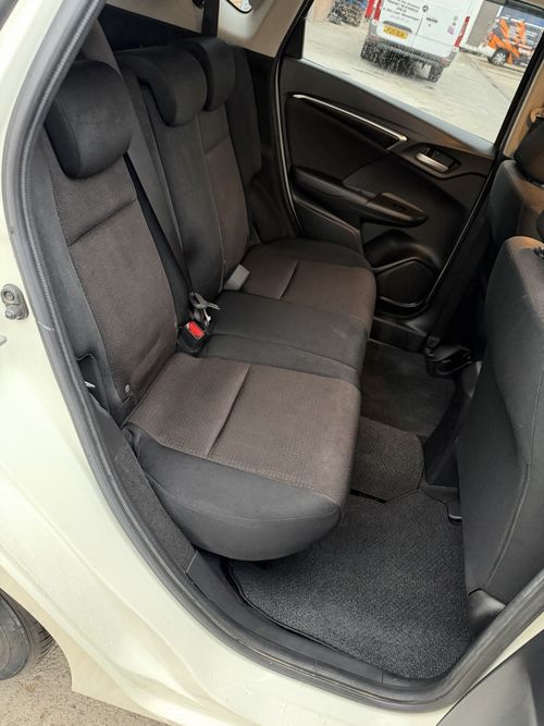 Honda Fit — image 10