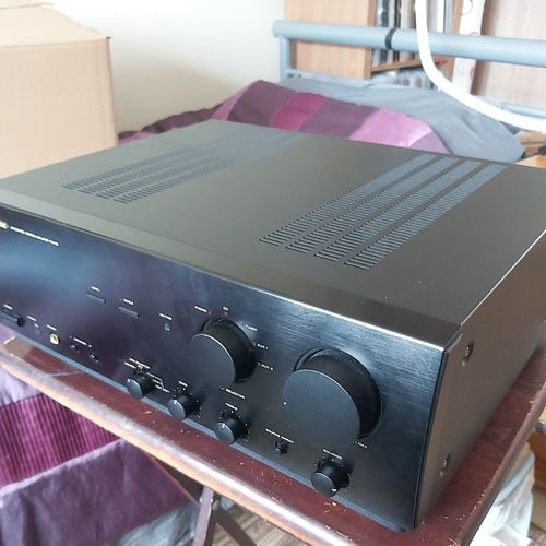 Marantz PM-68 Integrated Stereo Amplifier 95 w x 2 into 8 homes — image 2