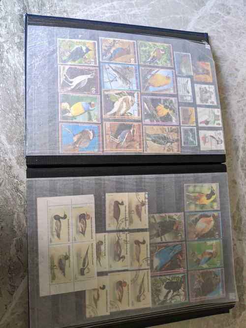 Birds of the World Stamps .over  1250 stamps , lee than 15p each — image 20