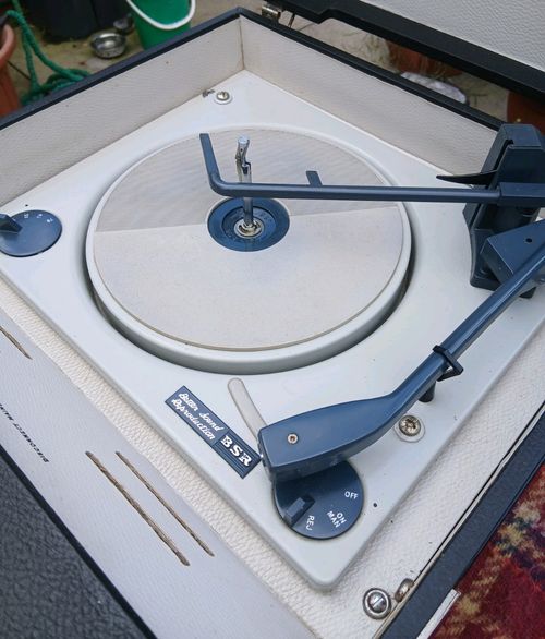 Bush RP50 Vintage Portable Record Player 4-speed BSR Autochange Deck Working — image 4