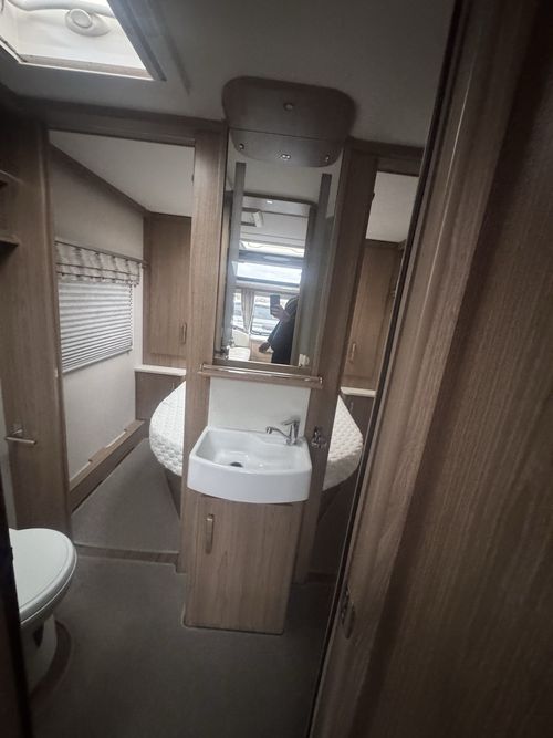 Coachman VIP 545 — image 8