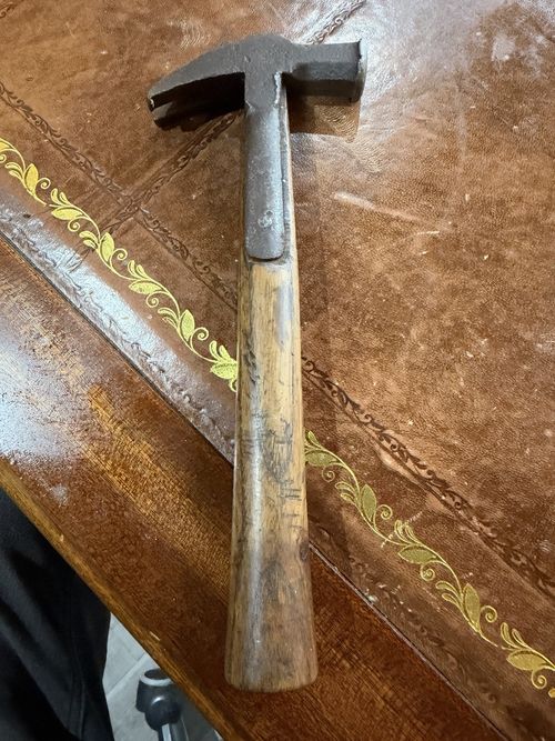 Antique hand forged Claw Hammer Wood Handle Steel Head. Total weight 318g — image 2