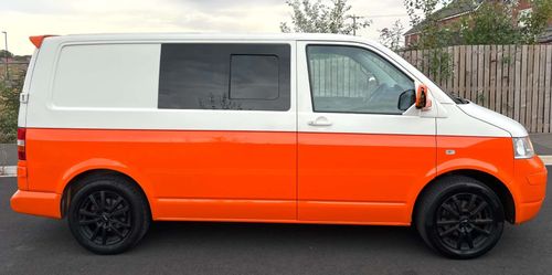 Volkswagen Camper Van — image 6