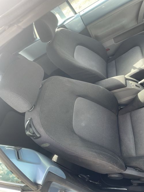 Vw Beetle 1.6 convertible Petrol Manual — image 13