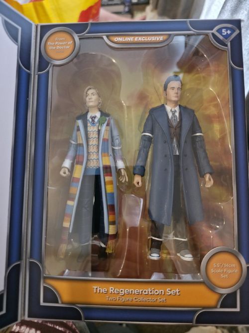 Doctor Who Regeneration 13th and 14th Figure Set - RARE - BNIB — image 5