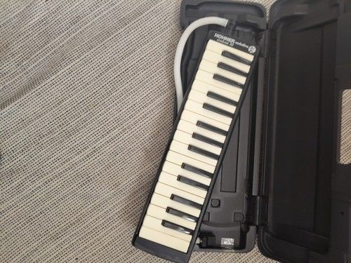 Vintage Hohner Melodica Student 32