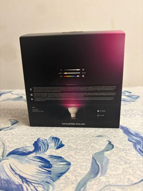 PHILIPS HUE GU10 3PACK SMART SPOTLIGHT–WHITE AND COLOUR AMBIANCE GU10 400 LUMEN. — image 4