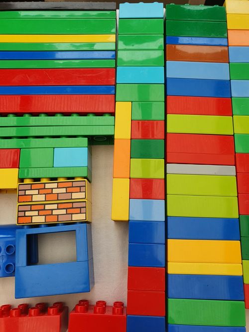 Lego duplo bundle 1kg +2 Figures , 1Car +random bricks !! Read Description!!! — image 4