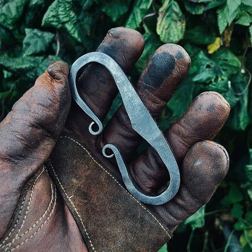 Flint and Steel Fire Starter, Hand forged Carbon Striker, Bushcraft, Camping