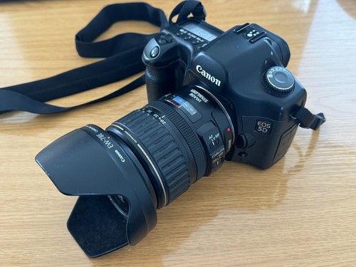 Canon EOS 5D MK I Classic, Full Frame DSLR Body, Canon 28-135mm & 2 Batteries