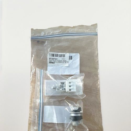 Schlegel White Illuminated 3 Position Selector Switch 24V – RRJSTBL_KL — image 4