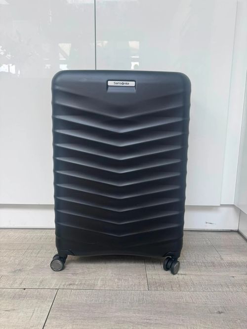 Large + Cabin Samsonite Suitcase with TSA Lock & Expandable Capacity - Blk — image 3