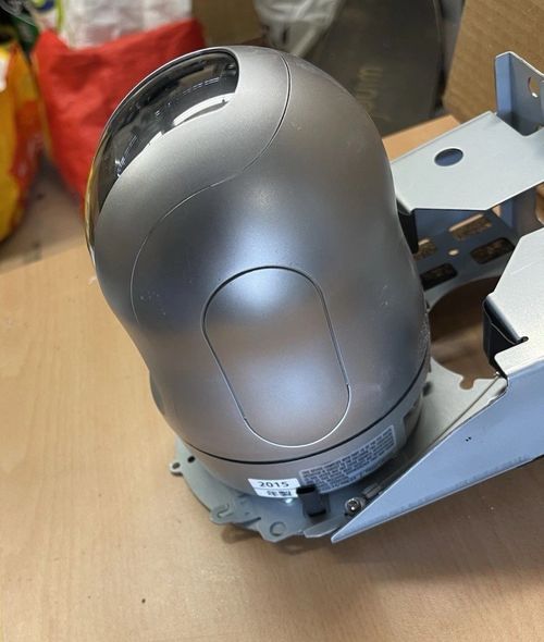 Panasonic WV-SC385 PTZ Pan-Tilt Zoom Wired Dome Security Camera w/ Mount Silver — image 2