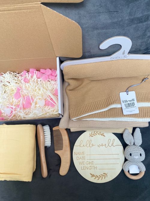Newborn Baby Gift Box Unisex Baby Shower Gift Set 6pc Girl Boy Hamper Mum to Be — image 8