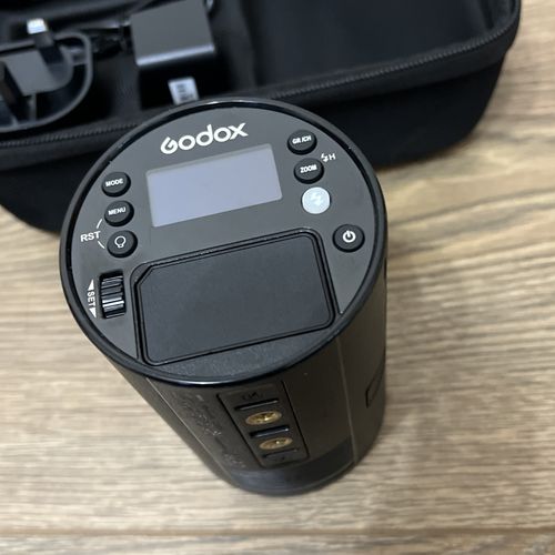 Godox AD100 Pro TTL Witstro Portable Pocket Flash & Battery & Charger — image 3